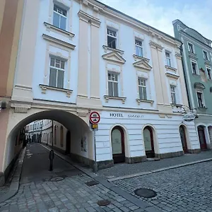 Zamecka 17 Hotel